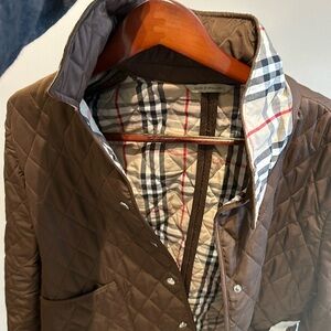 Burberry London Brown Printed Pointed Collar with snaps and pockets. 100% cotton